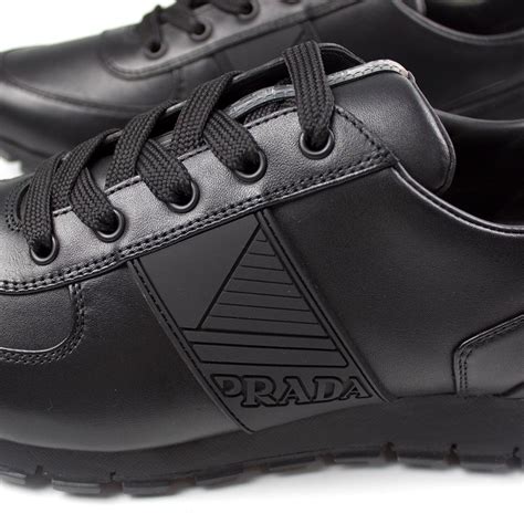 prada calzature uomo prezzi|sfilata prada donna.